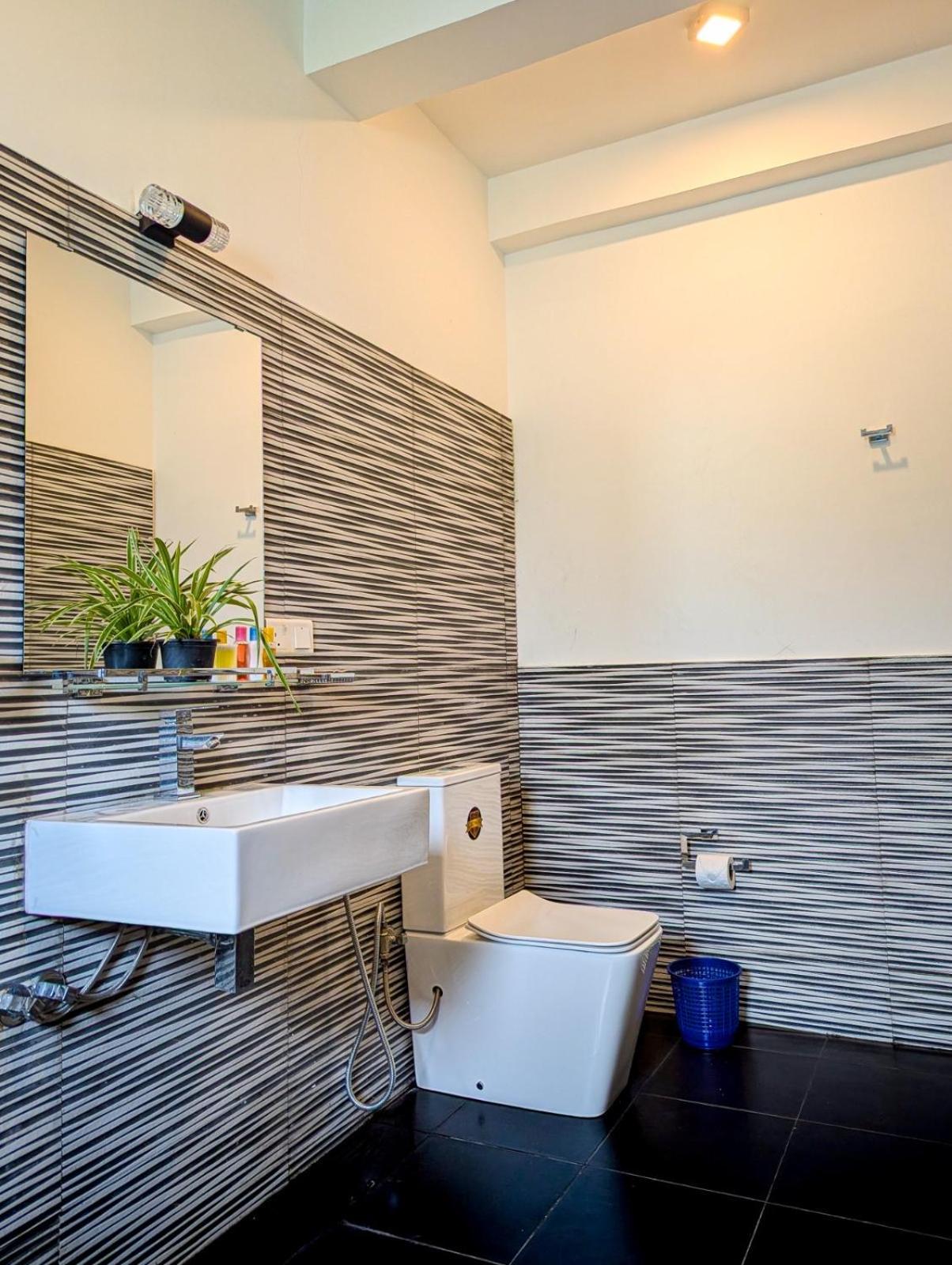 Airport Hotel By Cmb Apartments نيجومبو المظهر الخارجي الصورة